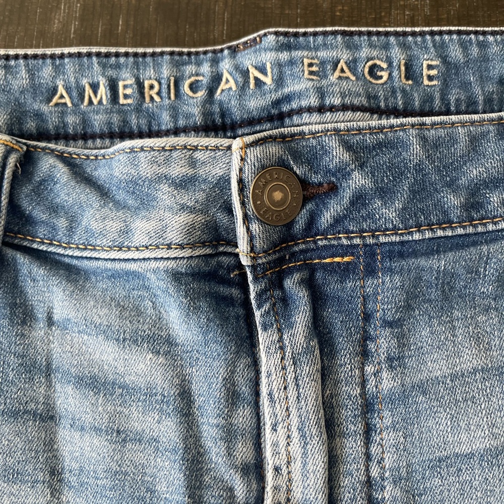 American Eagle Outfitters Men's Faded Blue Slim Jeans